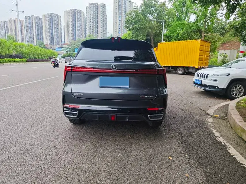 2023 ChangAn CS75 Plus 1.5T 188HP L4 8AT,autocango,china used car exporter,china ev exporter,chinese used car exporter,chinese used ev exporter