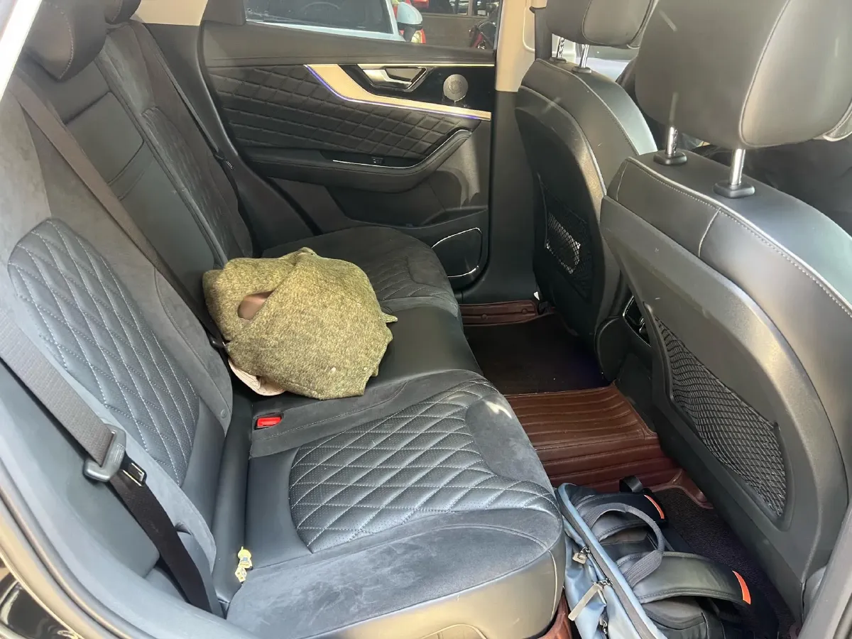 2019 HongQi HS5 2.0T 224HP L4 6AT,autocango,china used car exporter,china ev exporter,chinese used car exporter,chinese used ev exporter