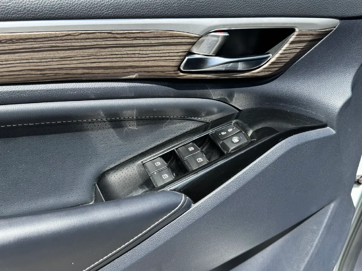 2023 GAC Trumpchi M8 2.0T 252HP L4 8AT,autocango,china used car exporter,china ev exporter,chinese used car exporter,chinese used ev exporter