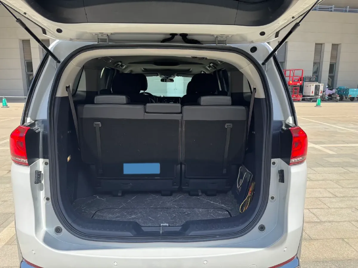 2023 GAC Trumpchi M8 2.0T 252HP L4 8AT,autocango,china used car exporter,china ev exporter,chinese used car exporter,chinese used ev exporter