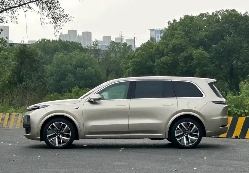 2023 Li L9 Range Extended 154HP REEV 42.6KWH,autocango,china used car exporter,china ev exporter,chinese used car exporter,chinese used ev exporter