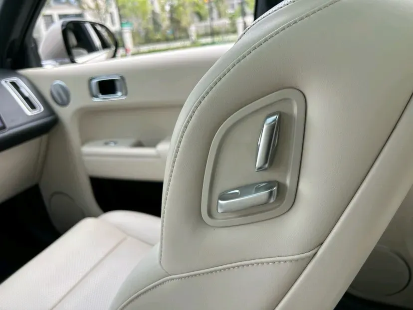 2023 Li L9 Range Extended 154HP REEV 42.6KWH,autocango,china used car exporter,china ev exporter,chinese used car exporter,chinese used ev exporter