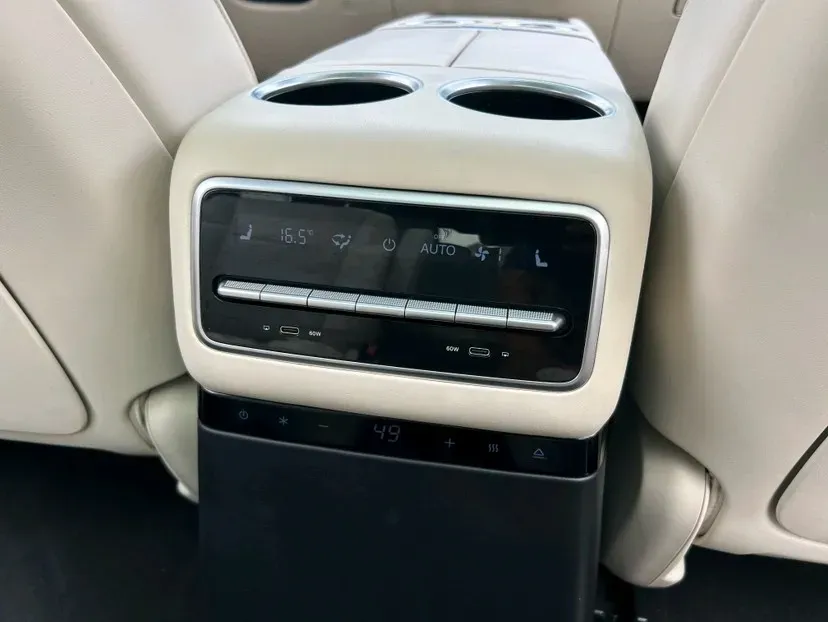 2023 Li L9 Range Extended 154HP REEV 42.6KWH,autocango,china used car exporter,china ev exporter,chinese used car exporter,chinese used ev exporter