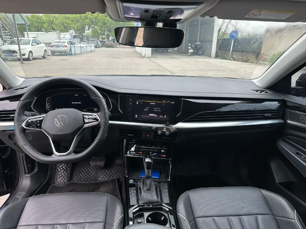 2024 Volkswagen Passat 2.0T 186HP L4 7DCT,autocango,china used car exporter,china ev exporter,chinese used car exporter,chinese used ev exporter