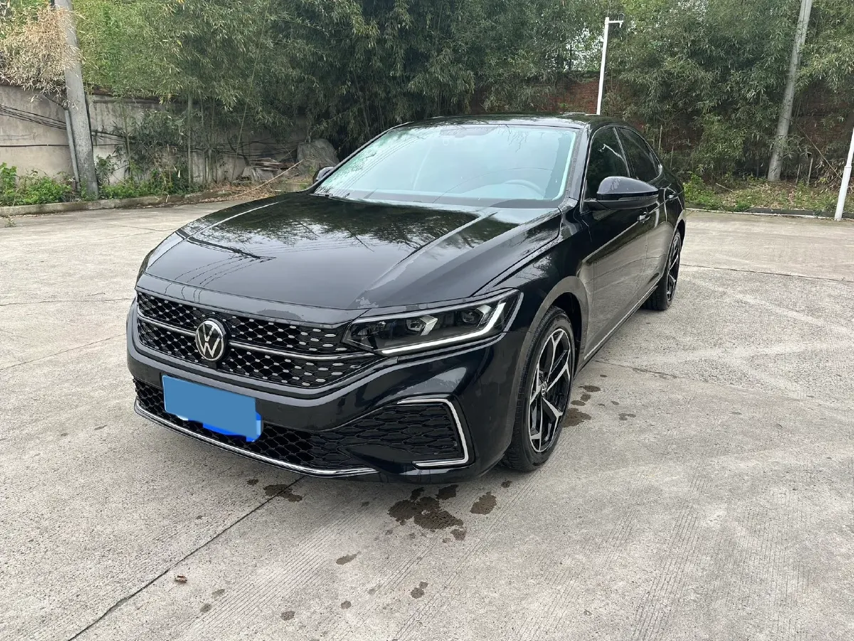 2024 Volkswagen Passat 2.0T 186HP L4 7DCT,autocango,china used car exporter,china ev exporter,chinese used car exporter,chinese used ev exporter