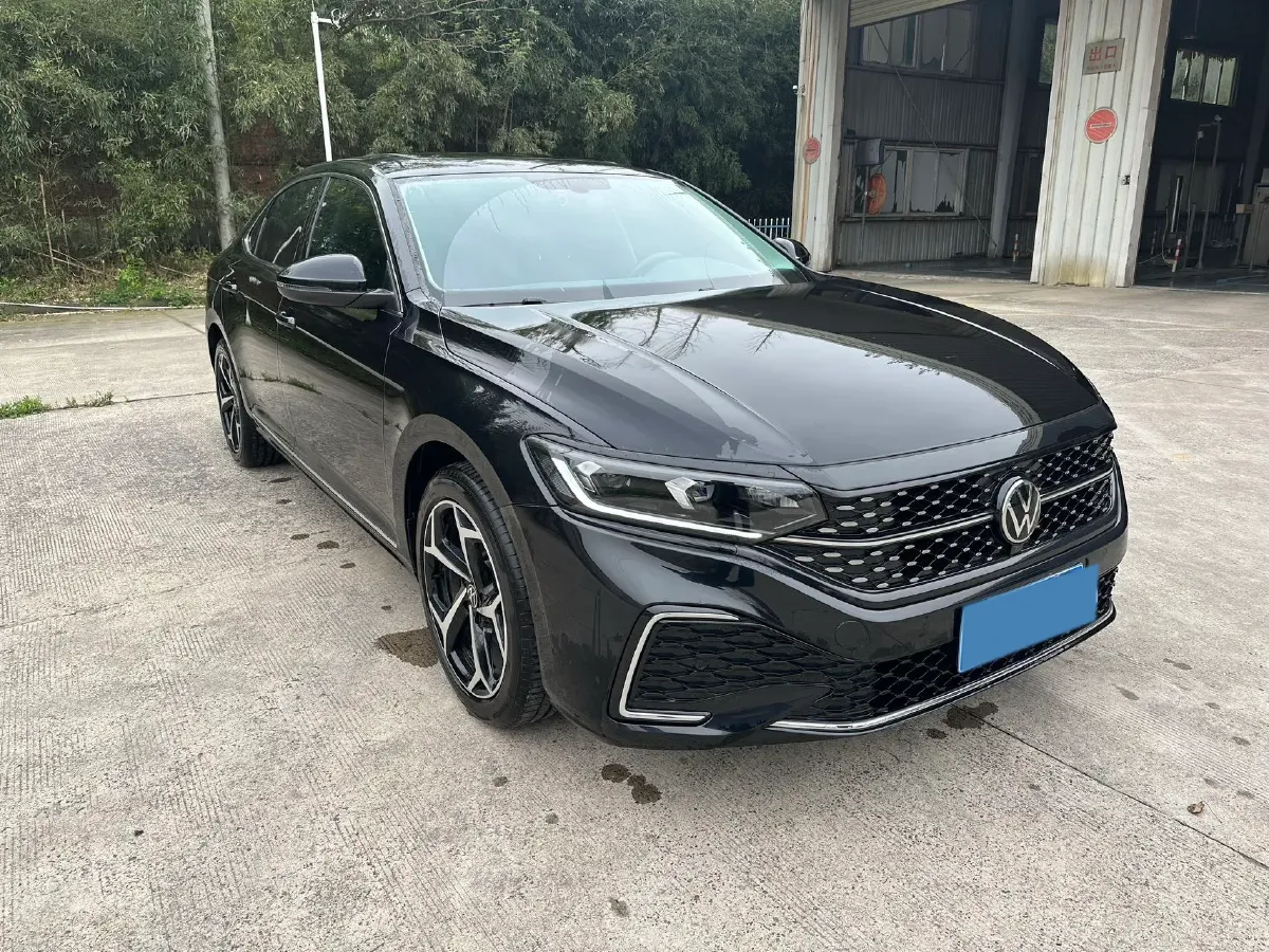 2024 Volkswagen Passat 2.0T 186HP L4 7DCT,autocango,china used car exporter,china ev exporter,chinese used car exporter,chinese used ev exporter
