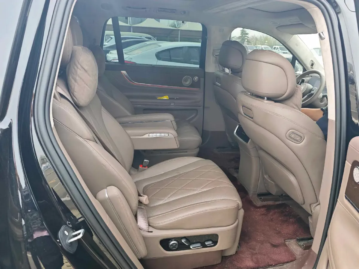 2024 AITO AITO M9 1.5T 152HP L4 REEV 42KWH,autocango,china used car exporter,china ev exporter,chinese used car exporter,chinese used ev exporter