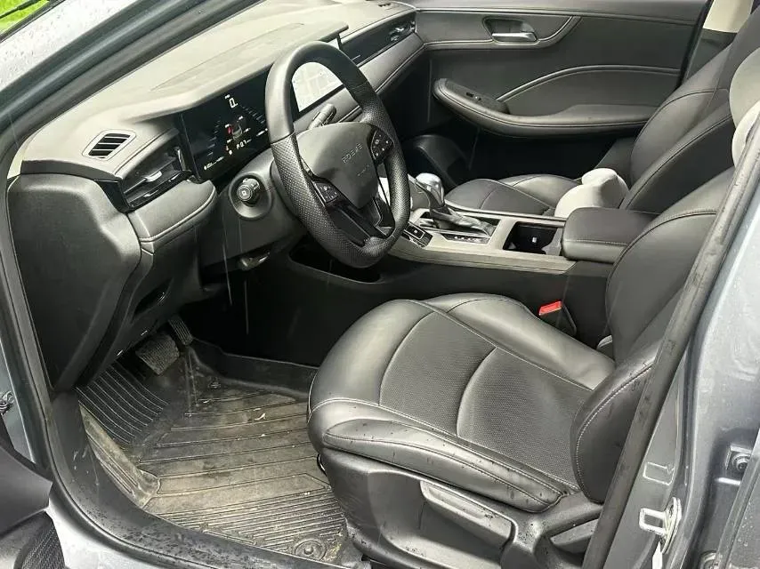 2023 Roewe i5 1.5L 129HP L4 CVT,autocango,china used car exporter,china ev exporter,chinese used car exporter,chinese used ev exporter