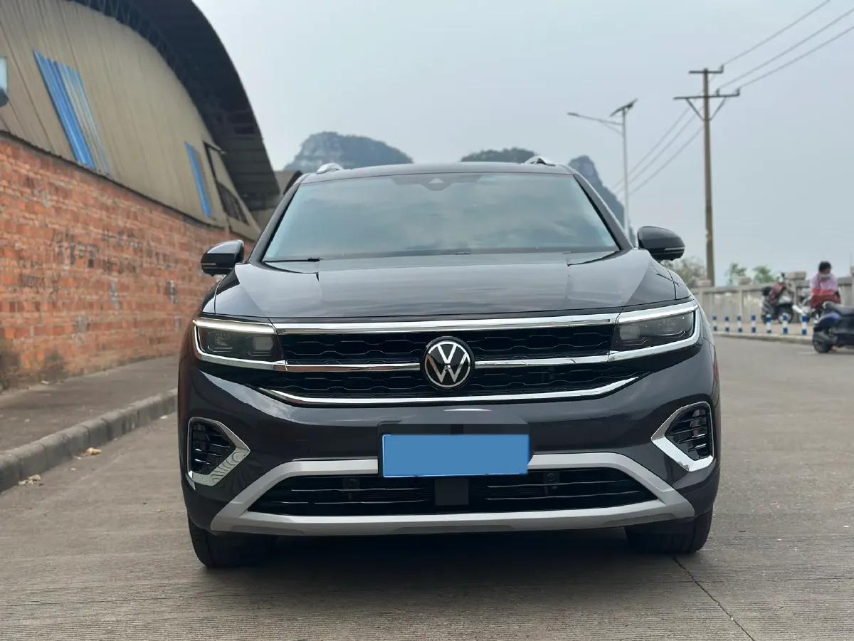 2024 Volkswagen Talagon 2.0T 220HP L4 7DCT,autocango,china used car exporter,china ev exporter,chinese used car exporter,chinese used ev exporter