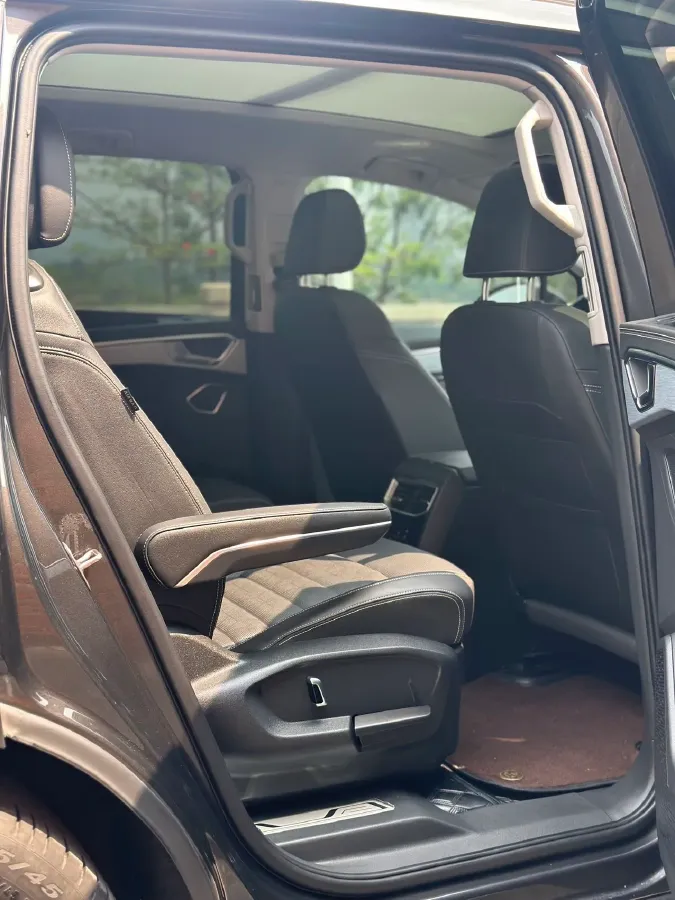 2024 Volkswagen Talagon 2.0T 220HP L4 7DCT,autocango,china used car exporter,china ev exporter,chinese used car exporter,chinese used ev exporter