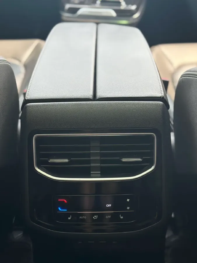 2024 Volkswagen Talagon 2.0T 220HP L4 7DCT,autocango,china used car exporter,china ev exporter,chinese used car exporter,chinese used ev exporter