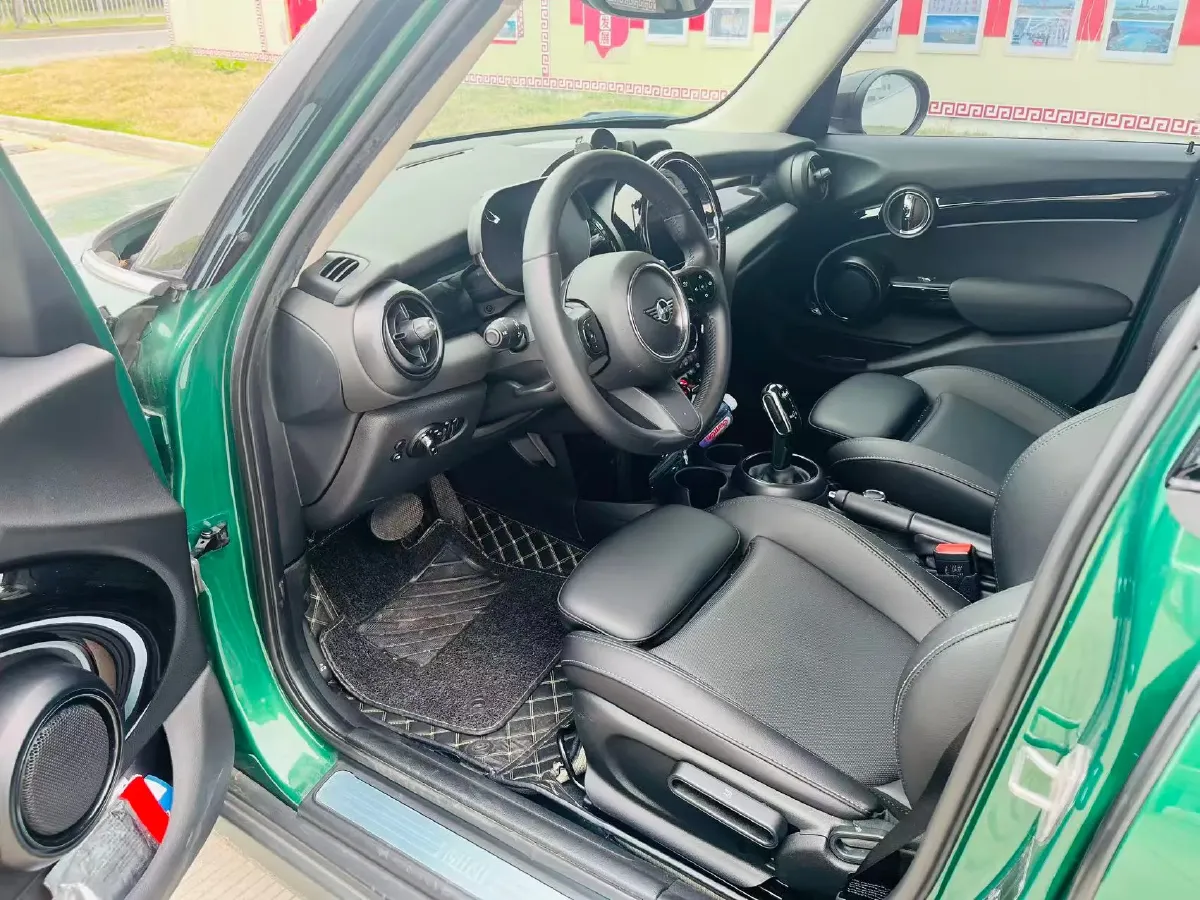 2022 MINI MINI 1.5T 136HP L3 7DCT,autocango,china used car exporter,china ev exporter,chinese used car exporter,chinese used ev exporter