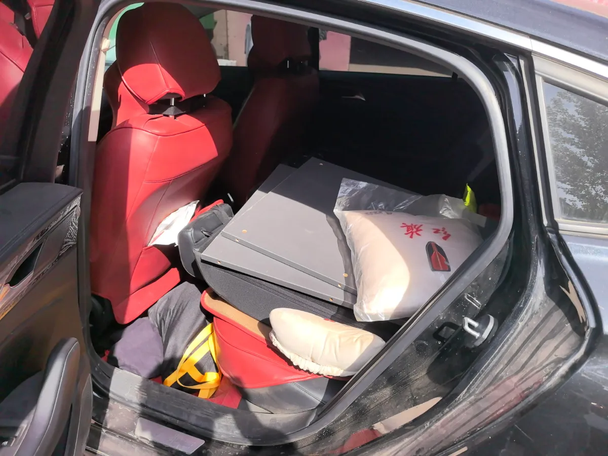 2022 HongQi H5 1.5T 169HP L4 7DCT,autocango,china used car exporter,china ev exporter,chinese used car exporter,chinese used ev exporter