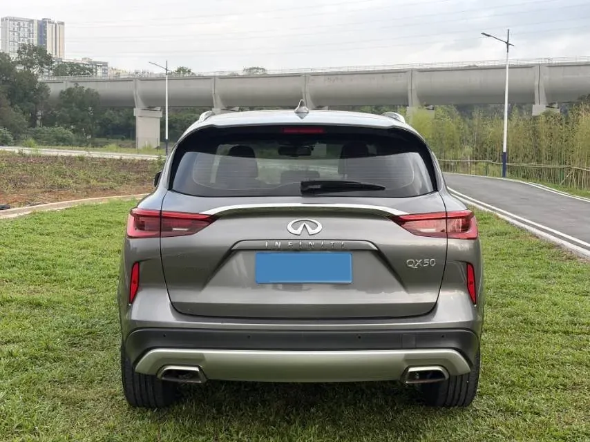 2020 Infiniti QX50 2.0T 245HP L4 CVT,autocango,china used car exporter,china ev exporter,chinese used car exporter,chinese used ev exporter