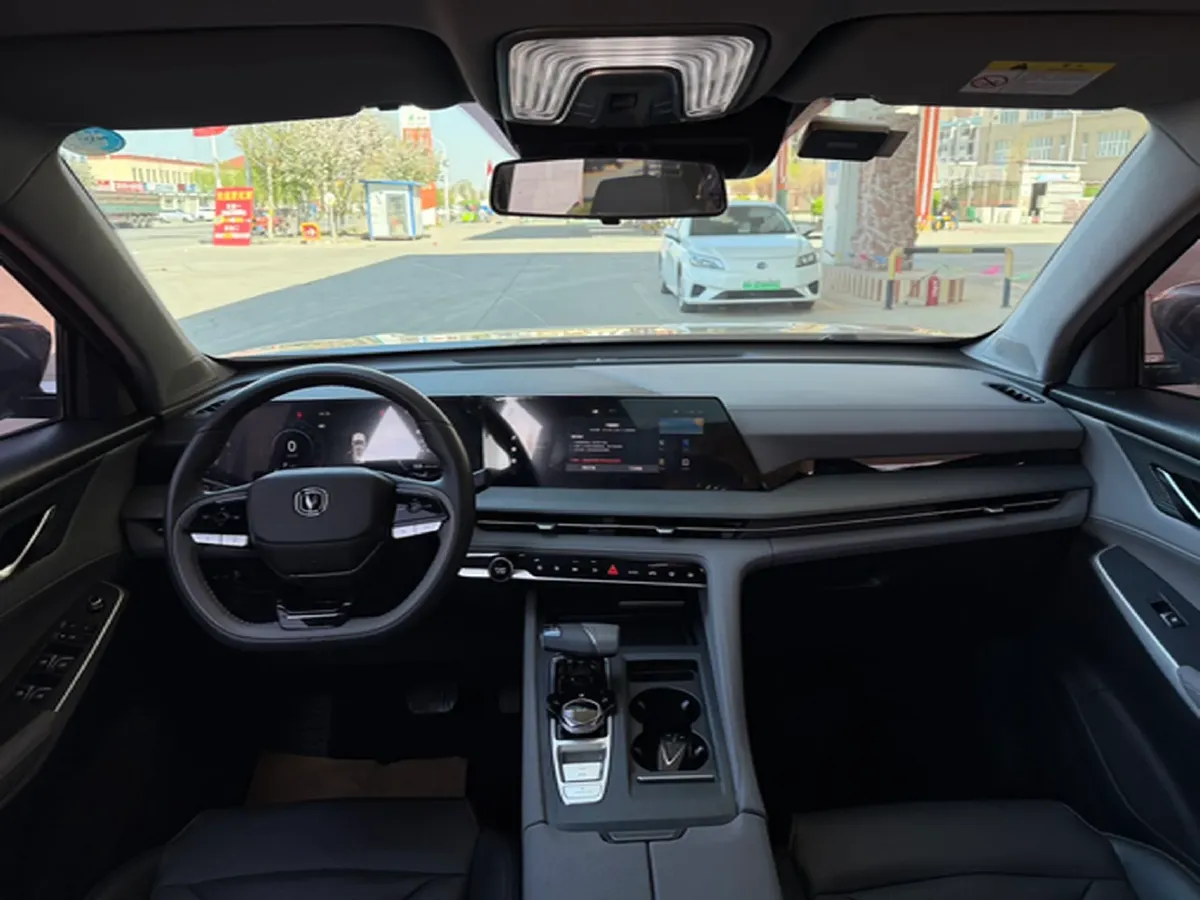 2022 ChangAn CS75 Plus 1.5T 178HP L4 6AT,autocango,china used car exporter,china ev exporter,chinese used car exporter,chinese used ev exporter