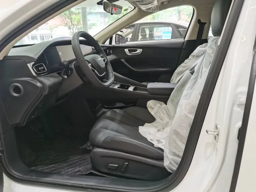 2025 Roewe D7 1.5L 112HP L4 1DHT PHEV 19.7KWH,autocango,china used car exporter,china ev exporter,chinese used car exporter,chinese used ev exporter