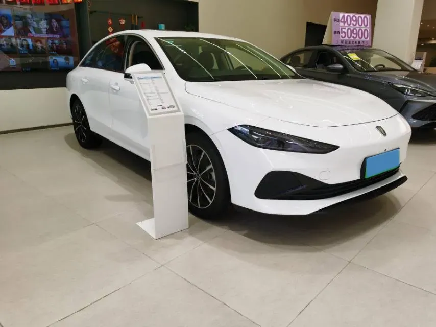 2025 Roewe D7 1.5L 112HP L4 1DHT PHEV 19.7KWH,autocango,china used car exporter,china ev exporter,chinese used car exporter,chinese used ev exporter