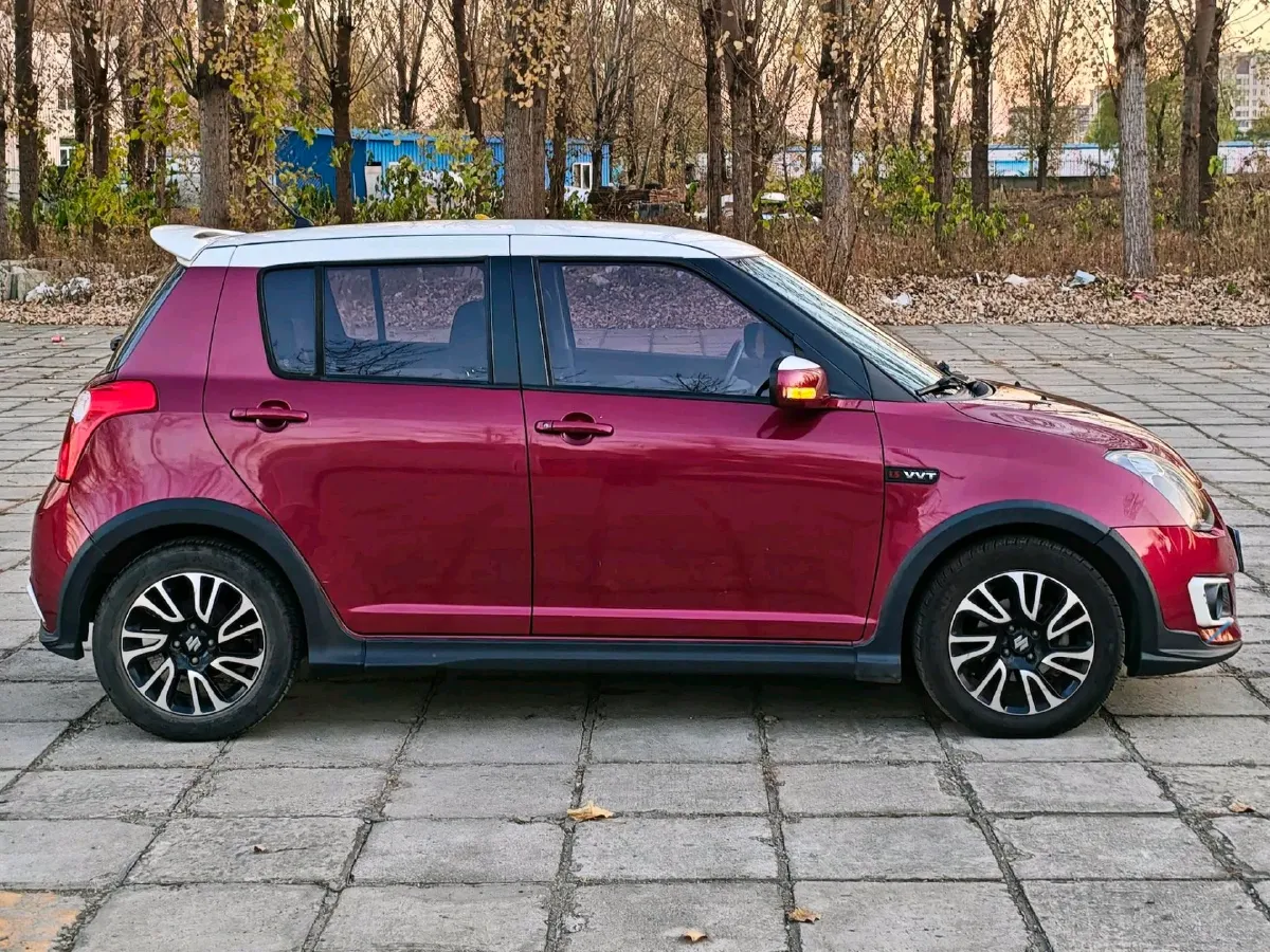 2015 Venucia R50 1.6L 117HP L4 5MT,autocango,china used car exporter,china ev exporter,chinese used car exporter,chinese used ev exporter