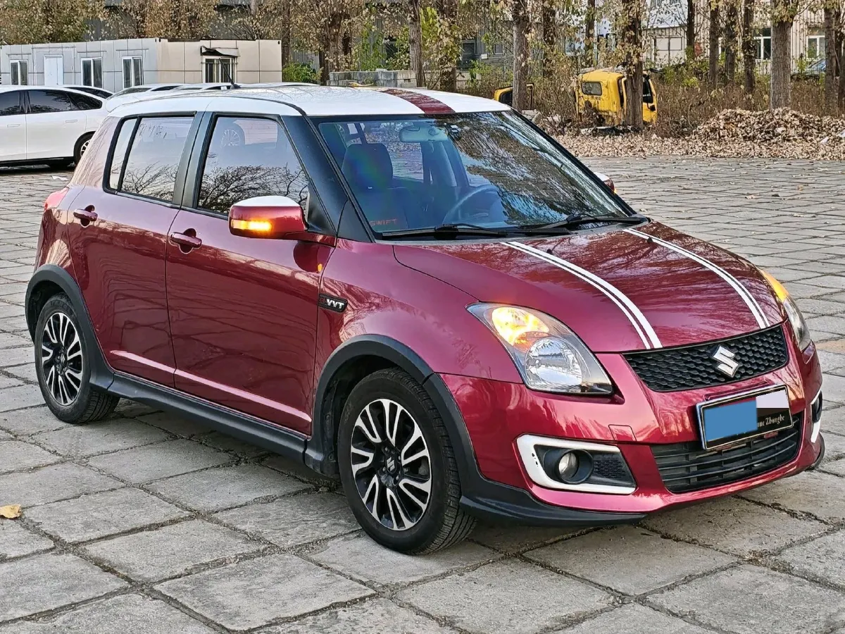 2015 Venucia R50 1.6L 117HP L4 5MT,autocango,china used car exporter,china ev exporter,chinese used car exporter,chinese used ev exporter