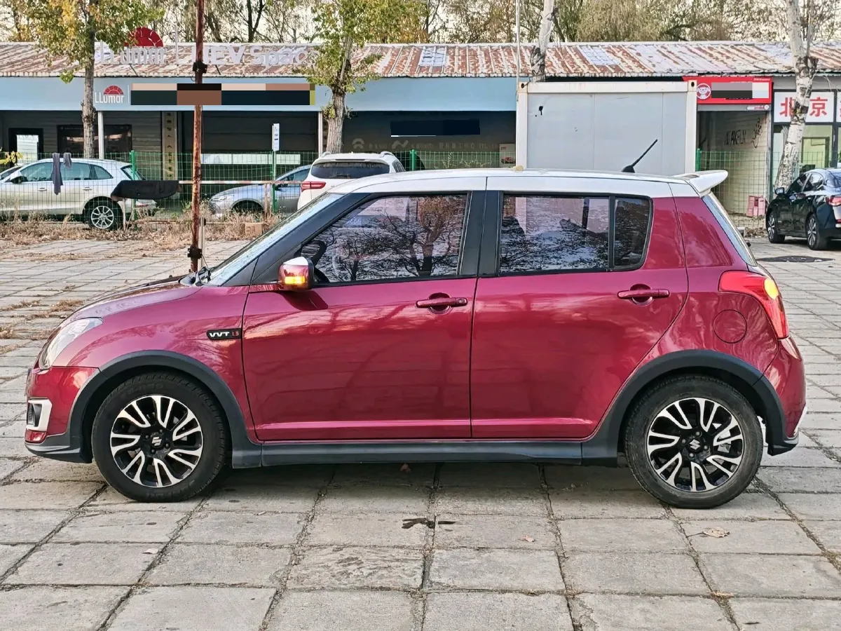 2015 Venucia R50 1.6L 117HP L4 5MT,autocango,china used car exporter,china ev exporter,chinese used car exporter,chinese used ev exporter