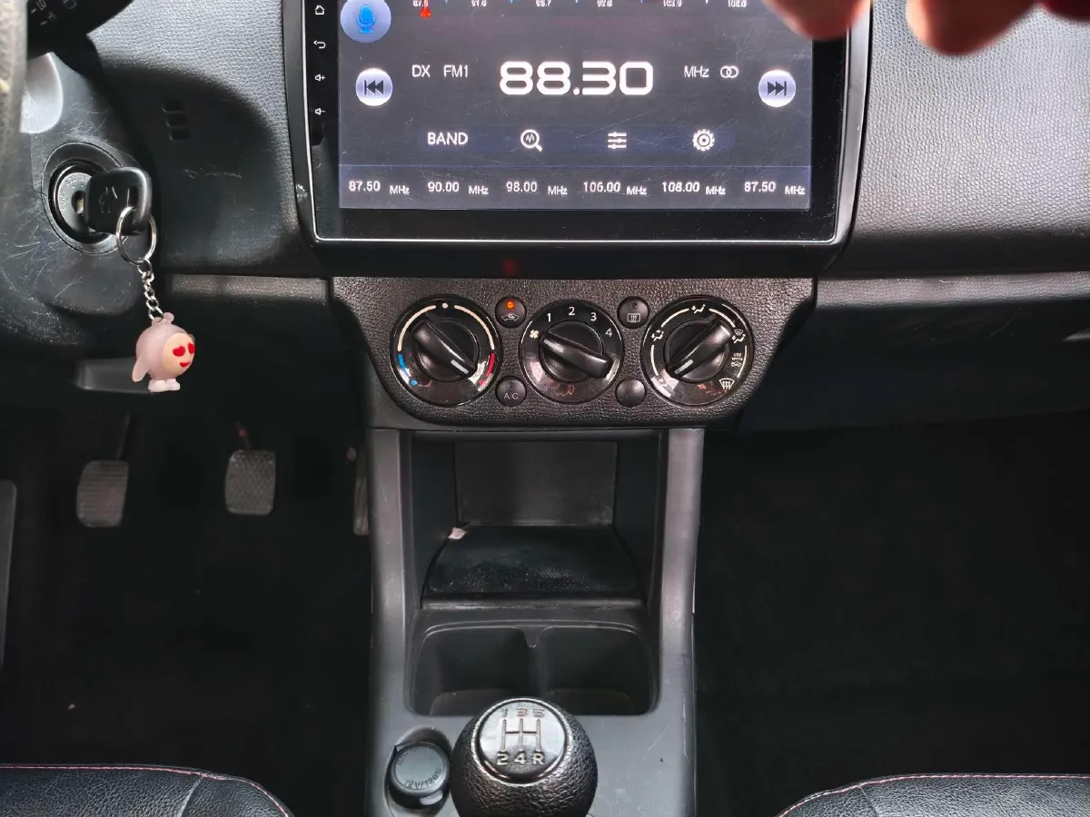 2015 Venucia R50 1.6L 117HP L4 5MT,autocango,china used car exporter,china ev exporter,chinese used car exporter,chinese used ev exporter