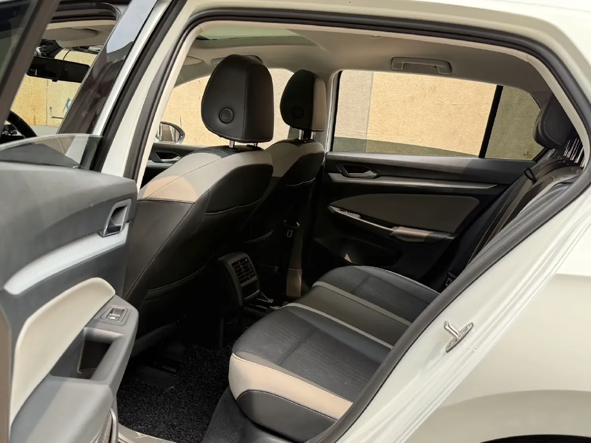 2021 Volkswagen Golf 1.4T 150HP L4 7DCT,autocango,china used car exporter,china ev exporter,chinese used car exporter,chinese used ev exporter