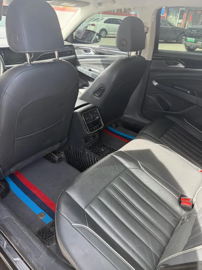 2022 Xpeng P7 BEV 60.2KWH,autocango,china used car exporter,china ev exporter,chinese used car exporter,chinese used ev exporter