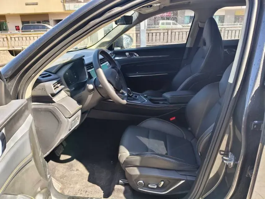 2023 MAXUS Interstellar 2.0T 261HP L4 8AT,autocango,china used car exporter,china ev exporter,chinese used car exporter,chinese used ev exporter