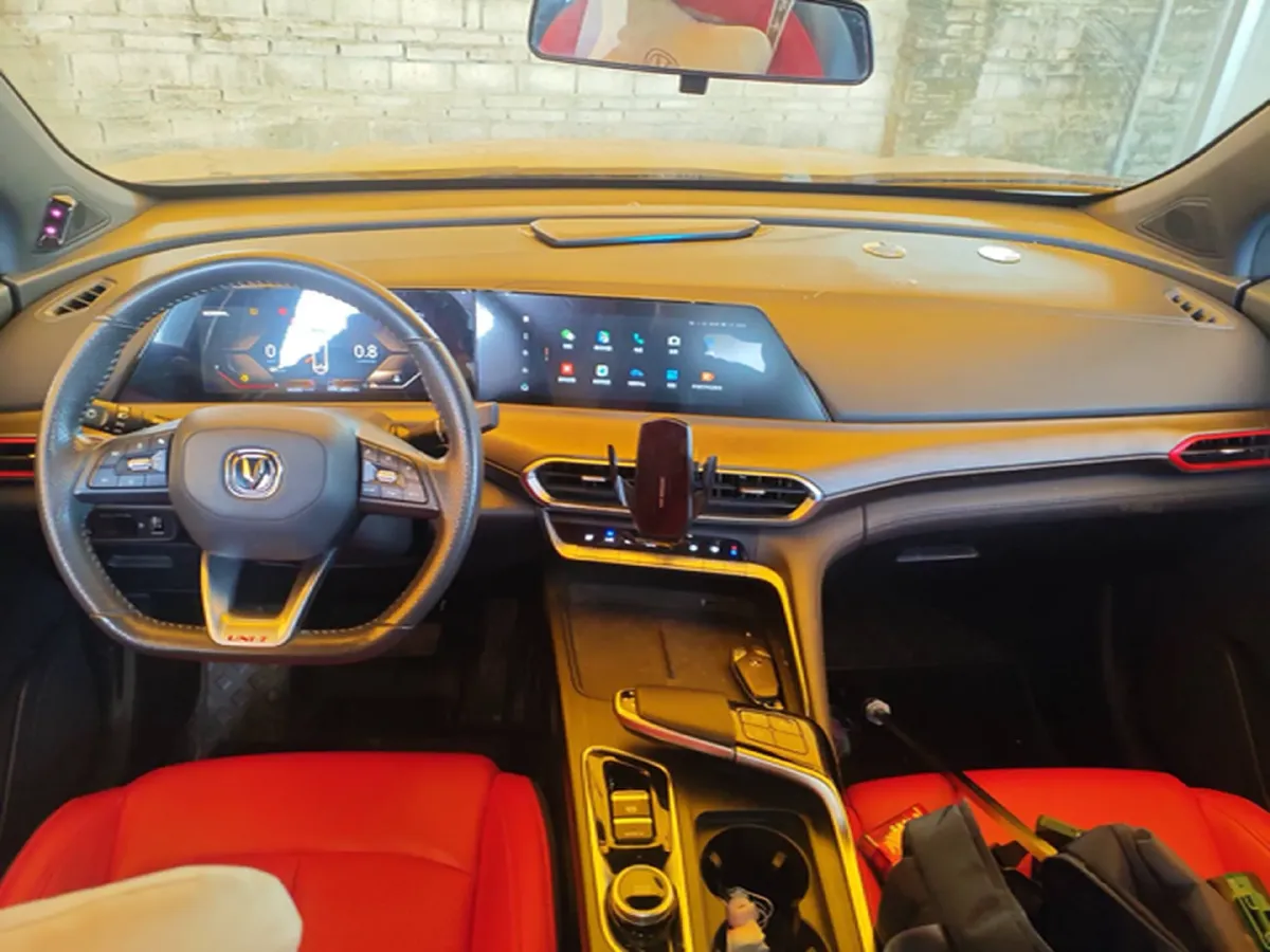 2020 ChangAn UNI-T 1.5T 180HP L4 7DCT,autocango,china used car exporter,china ev exporter,chinese used car exporter,chinese used ev exporter