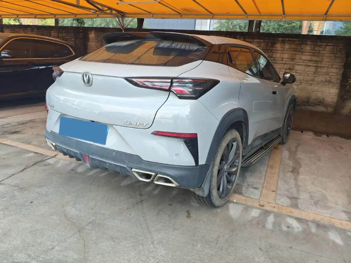 2020 ChangAn UNI-T 1.5T 180HP L4 7DCT,autocango,china used car exporter,china ev exporter,chinese used car exporter,chinese used ev exporter