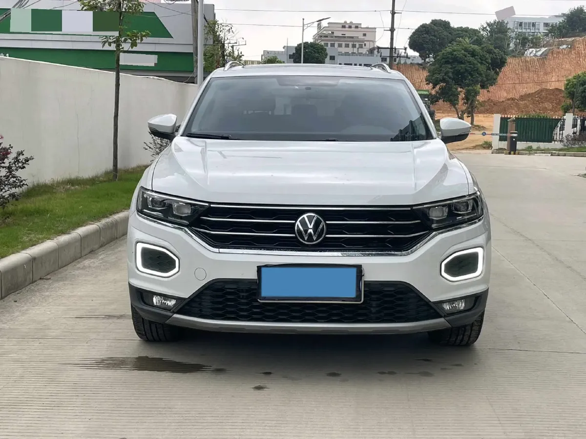 2022 Volkswagen T-Roc 1.4T 150HP L4 7DCT,autocango,china used car exporter,china ev exporter,chinese used car exporter,chinese used ev exporter