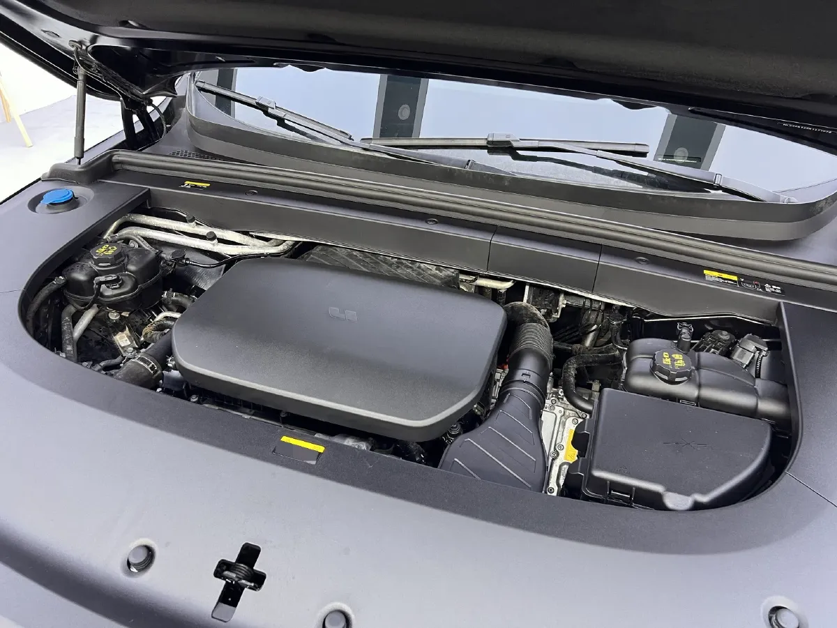 2024 Li L6 Range Extended 154HP L4 REEV 36.8KWH,autocango,china used car exporter,china ev exporter,chinese used car exporter,chinese used ev exporter