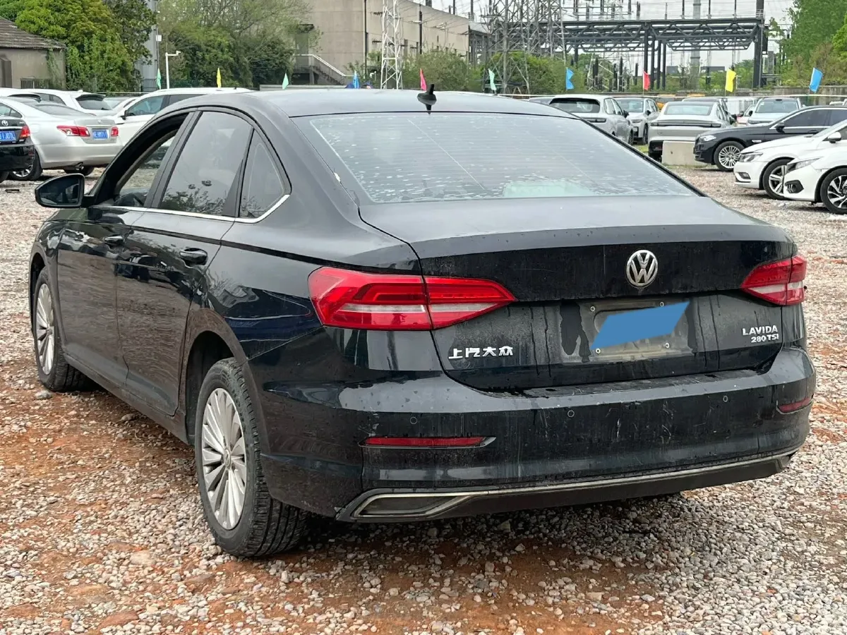 2018 Skoda Karoq 1.4T 150HP L4 7DCT,autocango,china used car exporter,china ev exporter,chinese used car exporter,chinese used ev exporter