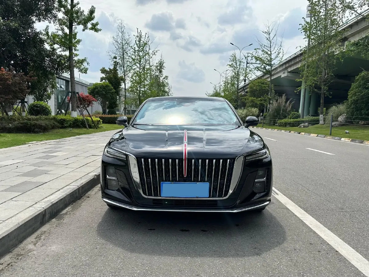 2024 HongQi H5 2.0T 224HP L4 8AT,autocango,china used car exporter,china ev exporter,chinese used car exporter,chinese used ev exporter