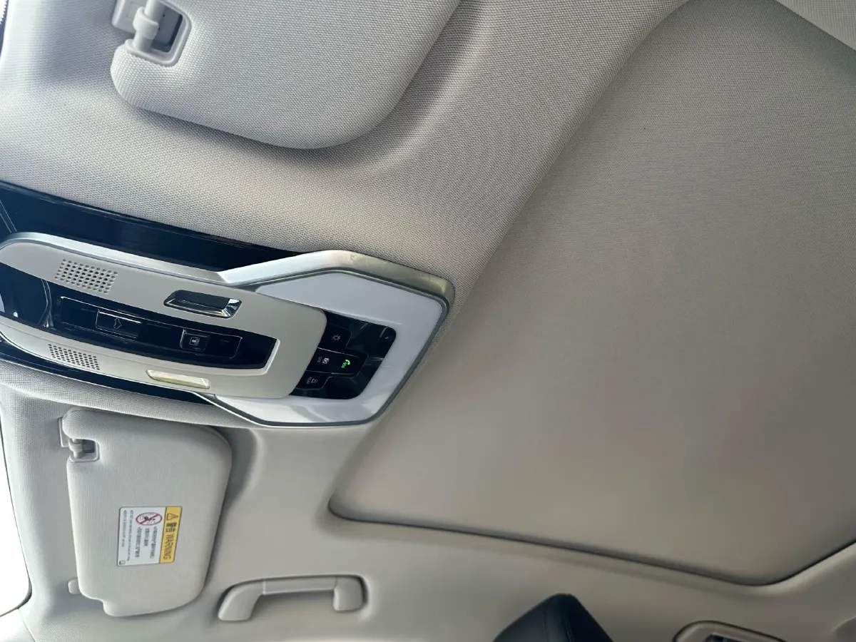 2024 HongQi H5 2.0T 224HP L4 8AT,autocango,china used car exporter,china ev exporter,chinese used car exporter,chinese used ev exporter