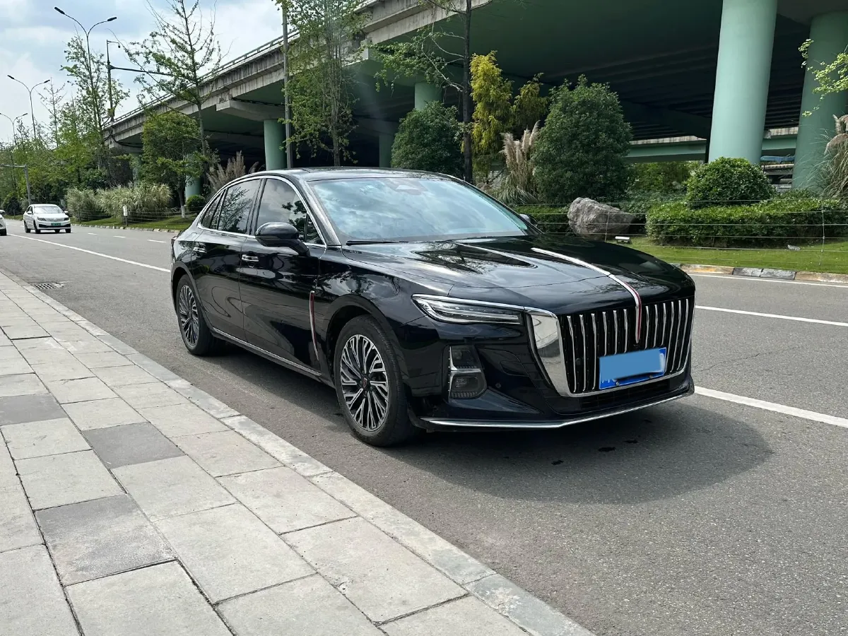 2024 HongQi H5 2.0T 224HP L4 8AT,autocango,china used car exporter,china ev exporter,chinese used car exporter,chinese used ev exporter