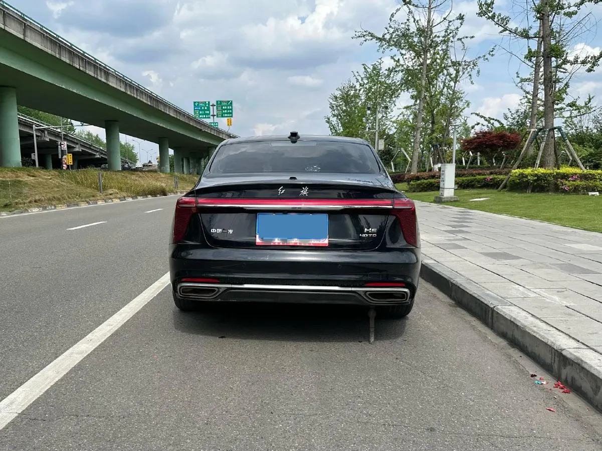 2024 HongQi H5 2.0T 224HP L4 8AT,autocango,china used car exporter,china ev exporter,chinese used car exporter,chinese used ev exporter