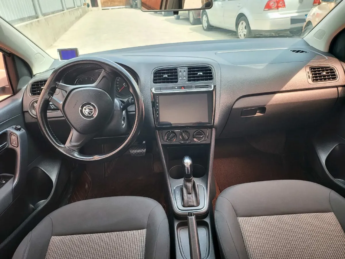 2016 Volkswagen Polo 1.4L 90HP L4 6AT,autocango,china used car exporter,china ev exporter,chinese used car exporter,chinese used ev exporter