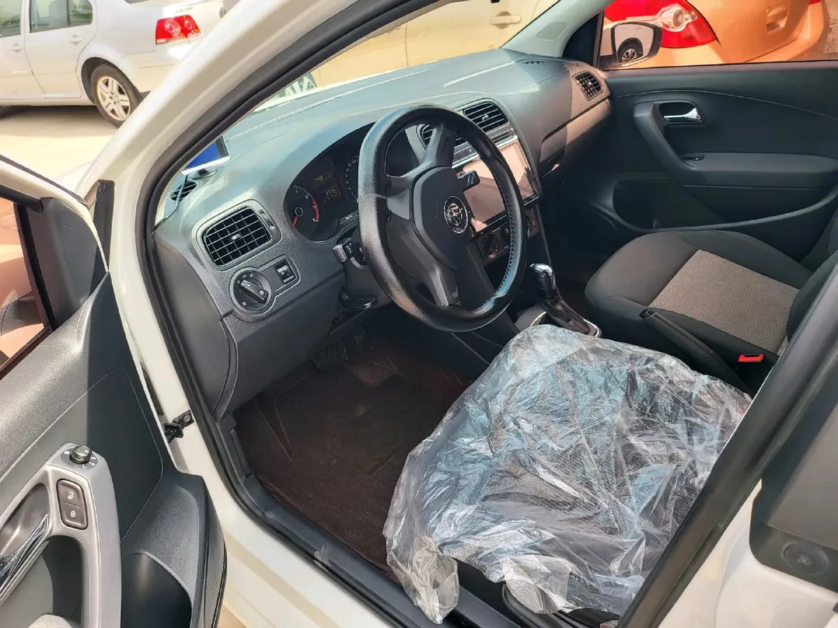 2016 Volkswagen Polo 1.4L 90HP L4 6AT,autocango,china used car exporter,china ev exporter,chinese used car exporter,chinese used ev exporter