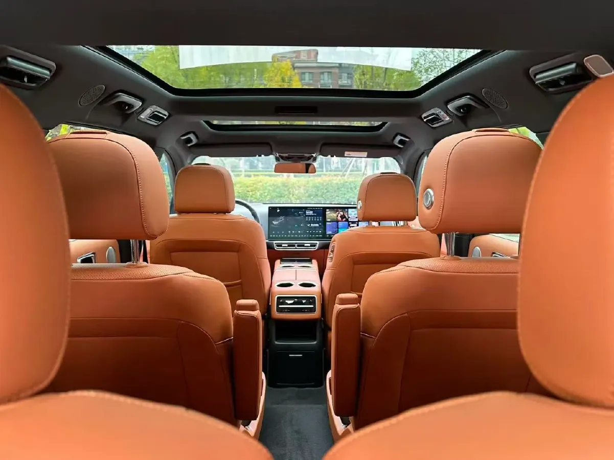 2023 Li L8 Range Extended 154HP REEV 40.9KWH,autocango,china used car exporter,china ev exporter,chinese used car exporter,chinese used ev exporter