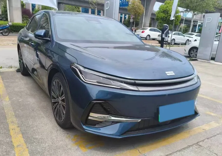 2025 Geely Galaxy A7 1.5L 112HP L4 1DHT PHEV,autocango,china used car exporter,china ev exporter,chinese used car exporter,chinese used ev exporter