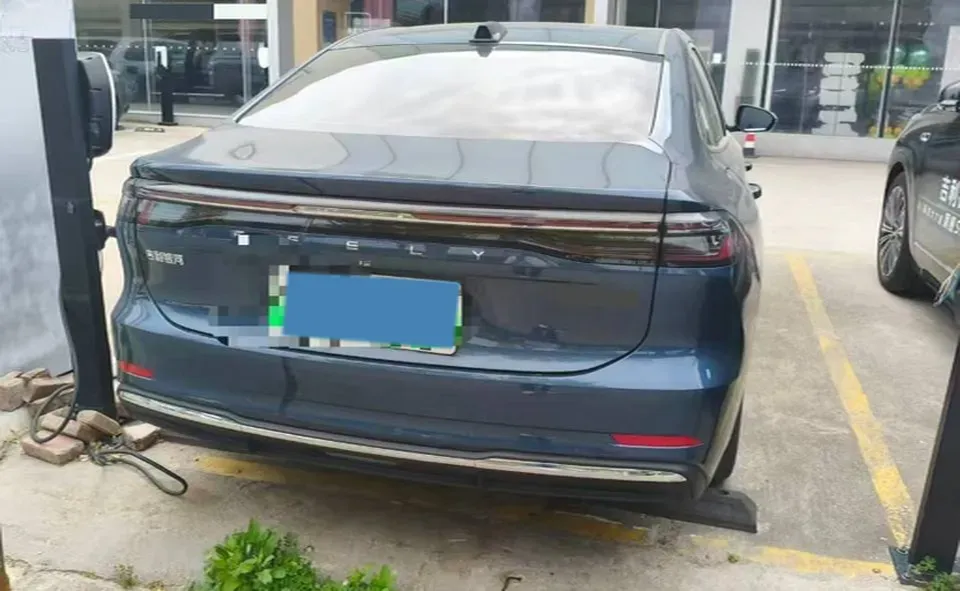 2025 Geely Galaxy A7 1.5L 112HP L4 1DHT PHEV,autocango,china used car exporter,china ev exporter,chinese used car exporter,chinese used ev exporter