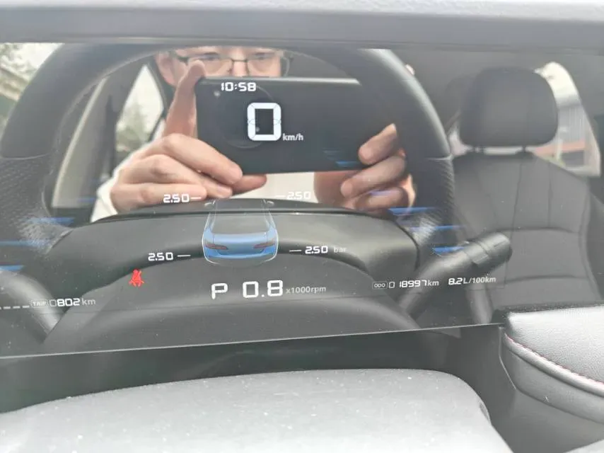 2023 Roewe i5 1.5L 129HP L4 CVT,autocango,china used car exporter,china ev exporter,chinese used car exporter,chinese used ev exporter