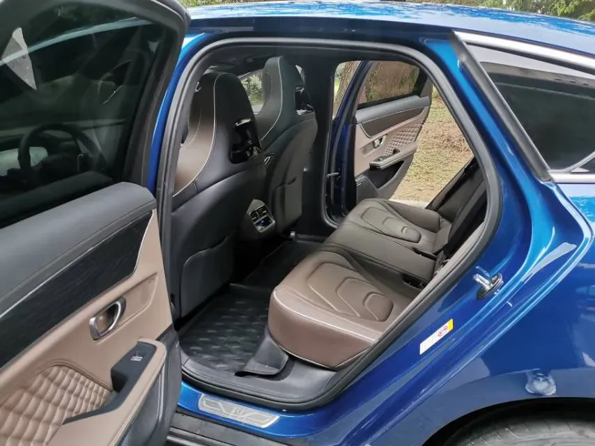 2022 Volkswagen Tiguan L 2.0T 186HP L4 7DCT,autocango,china used car exporter,china ev exporter,chinese used car exporter,chinese used ev exporter