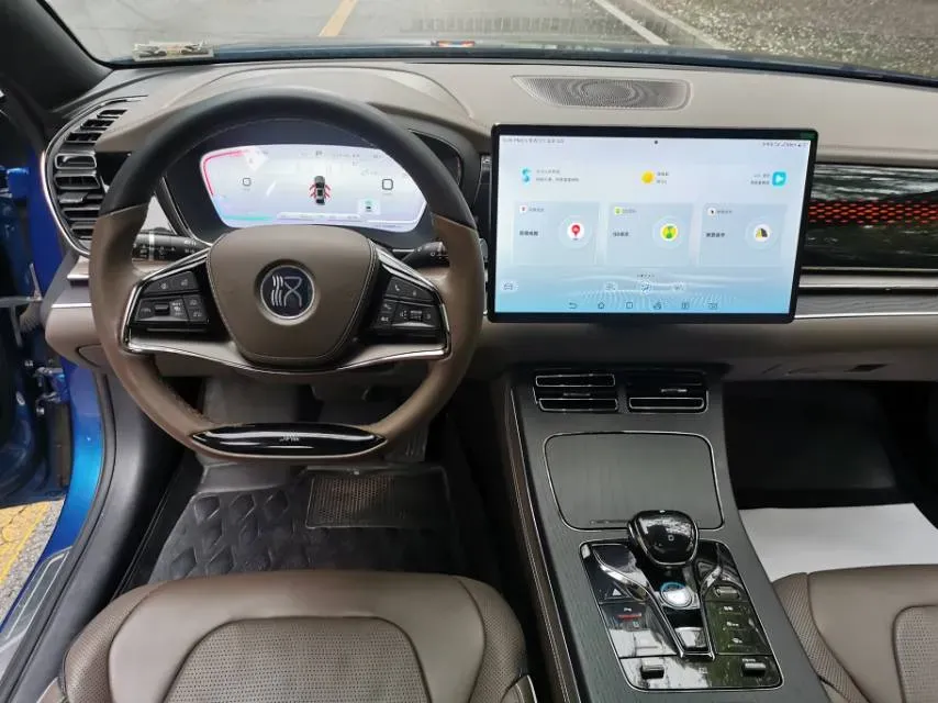 2022 Volkswagen Tiguan L 2.0T 186HP L4 7DCT,autocango,china used car exporter,china ev exporter,chinese used car exporter,chinese used ev exporter