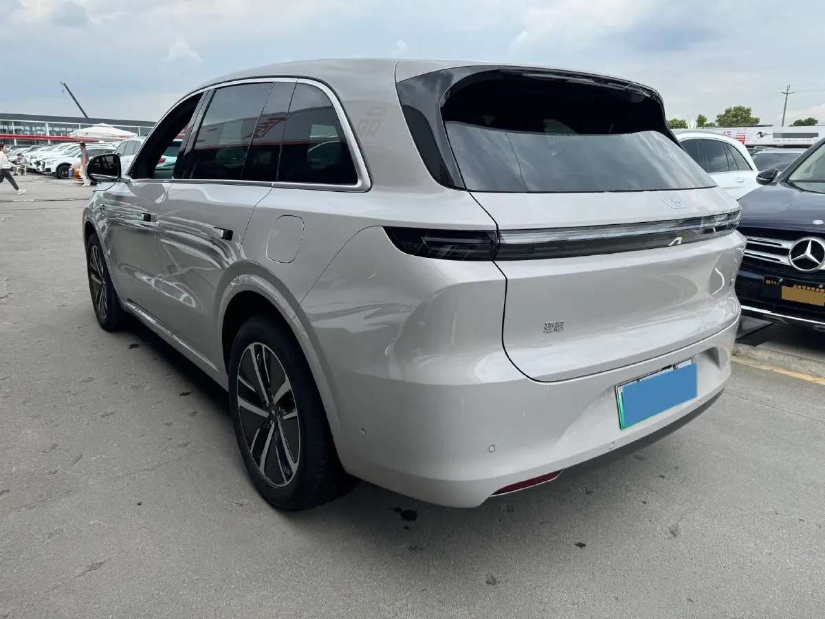2024 Li L6 Range Extended 154HP L4 REEV 36.8KWH,autocango,china used car exporter,china ev exporter,chinese used car exporter,chinese used ev exporter
