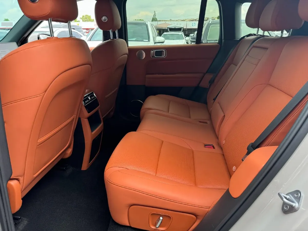 2024 Li L6 Range Extended 154HP L4 REEV 36.8KWH,autocango,china used car exporter,china ev exporter,chinese used car exporter,chinese used ev exporter