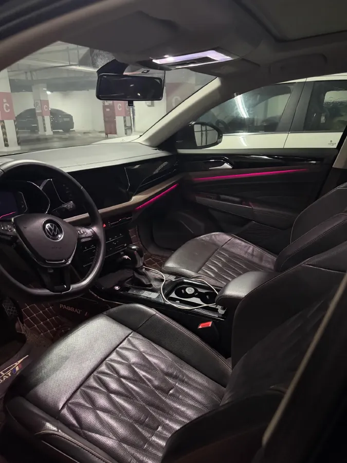 2020 Volkswagen Passat 2.0T 186HP L4 7DCT,autocango,china used car exporter,china ev exporter,chinese used car exporter,chinese used ev exporter