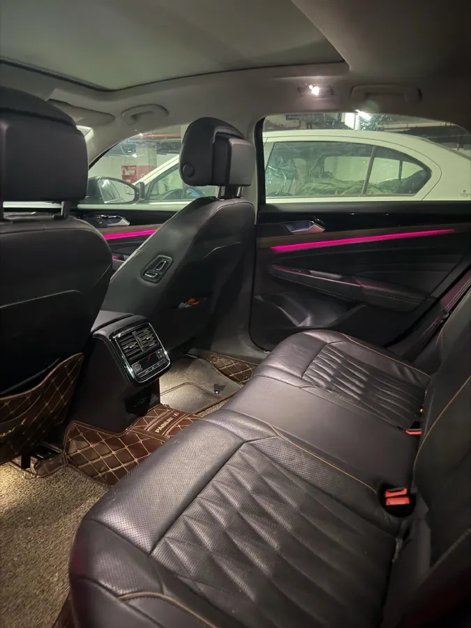 2020 Volkswagen Passat 2.0T 186HP L4 7DCT,autocango,china used car exporter,china ev exporter,chinese used car exporter,chinese used ev exporter