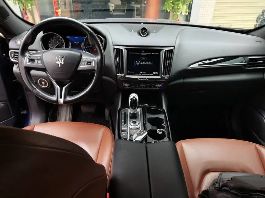 2018 Jaguar XJ 3.0T 340HP V6 8AT,autocango,china used car exporter,china ev exporter,chinese used car exporter,chinese used ev exporter